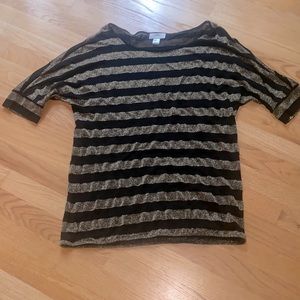 Ann Taylor Loft short (longer side) sleeve top size L.